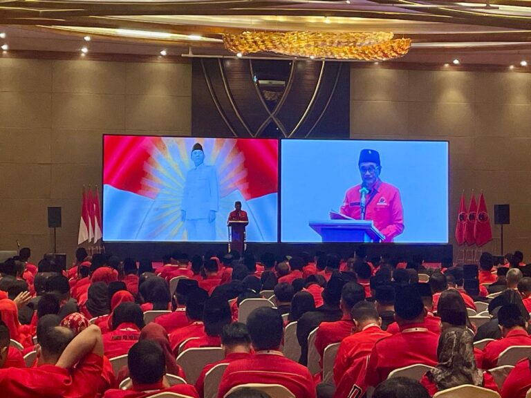 bimtek-anggota-fraksi-pdi-perjuangan-se-indonesia-kader-digembleng-untuk-membumikan-marhaenisme-UVJMrjdmD7